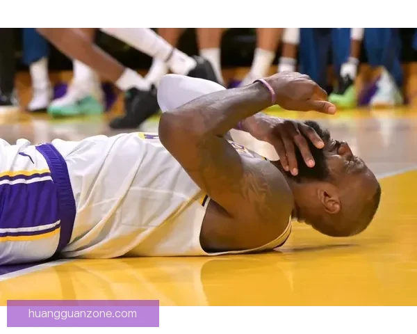 詹姆斯盛赞布朗尼具备NBA实力：我们家做事从不敷衍